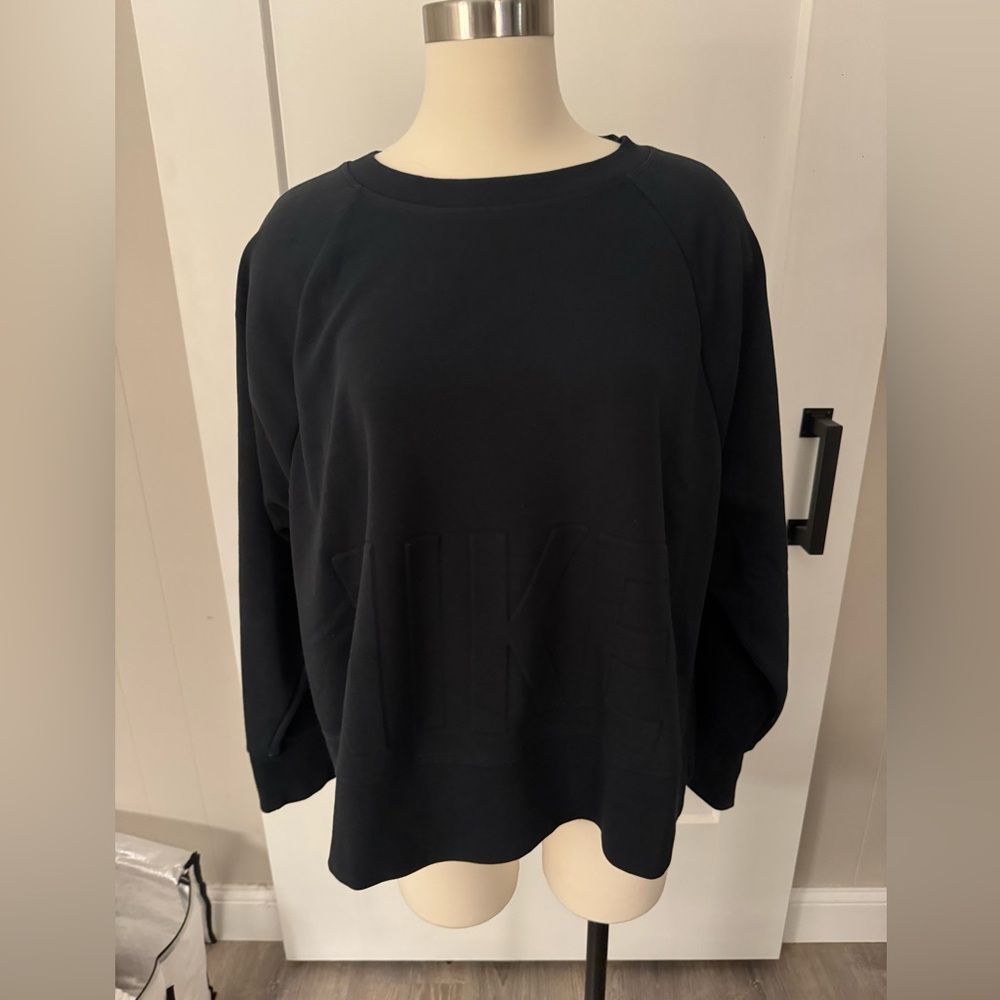 Black Nike Crewneck